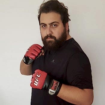 Erdi Tiryaki <br> <b> Boks Eğitmeni </b><br> Kick Boks