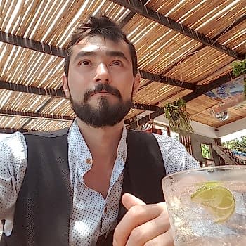 Hasan Ali <br> <b> Wing Chun / Self Defence Eğitmeni </b> <br> Uzakdoğu Sporları